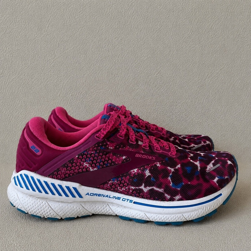 Brooks Adrenaline GTS 22 Women's Running Shoes Pink Leopard Sz 8.5